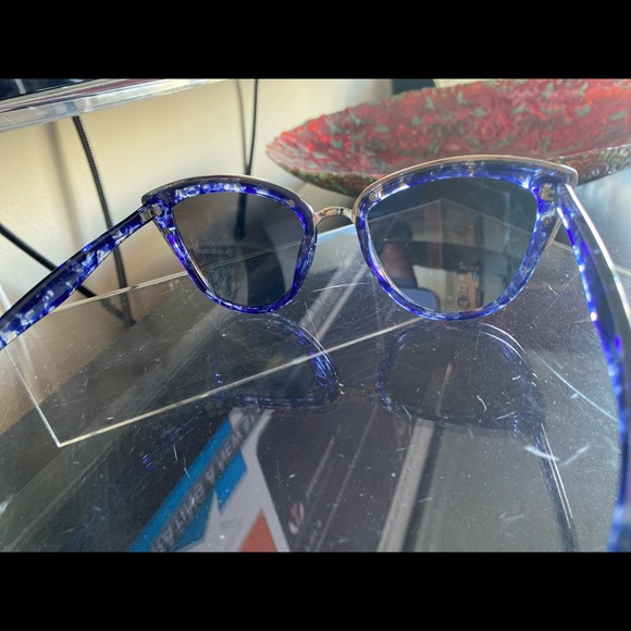 Sunglasses - Picture 2 of 3